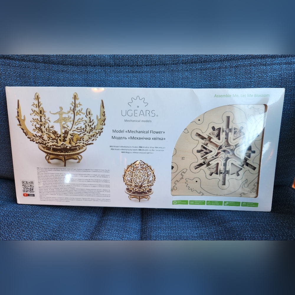 Ugears Mechanical Flower 3D Wooden Model Kit Series 70 101pcs